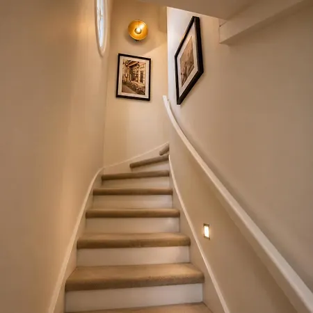 Hôtel Une Chambre en Ville-3